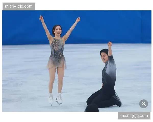 日本组合三浦璃来木原龙一 双人滑破世界纪录夺金